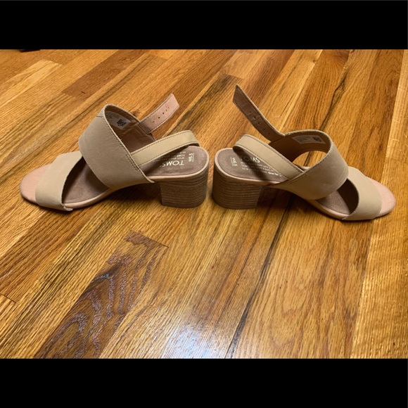 Toms Sandals 👡 - Picture 2 of 3